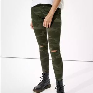 AEO Distressed Camo Jeggings
